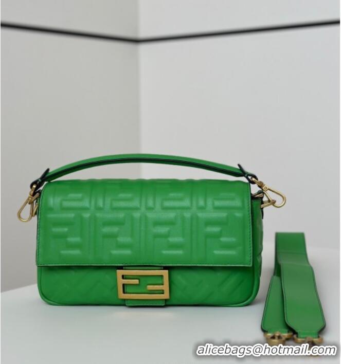 Famous Brand Fendi Baguette Medium Nappa Leather Bag 0135M Green 2025