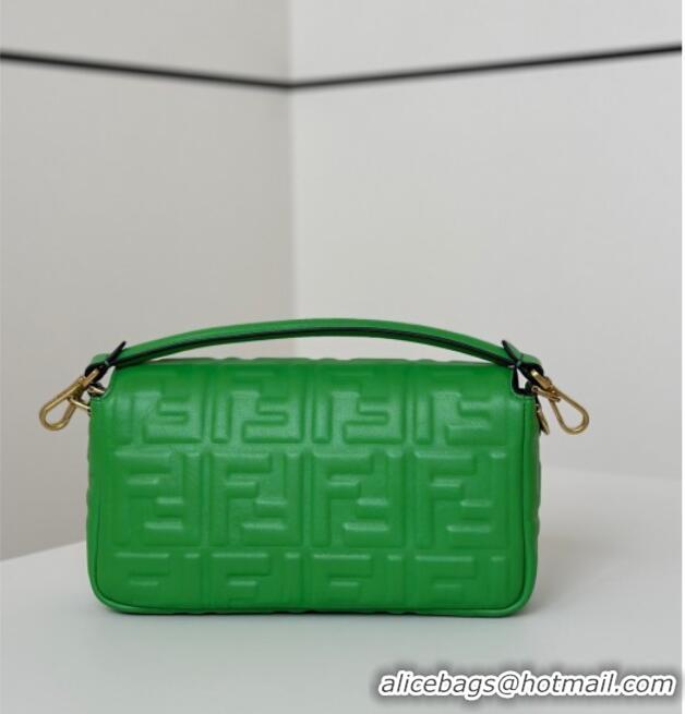Famous Brand Fendi Baguette Medium Nappa Leather Bag 0135M Green 2025