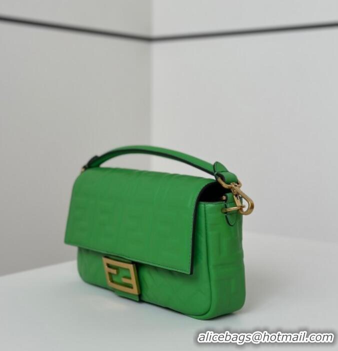 Famous Brand Fendi Baguette Medium Nappa Leather Bag 0135M Green 2025