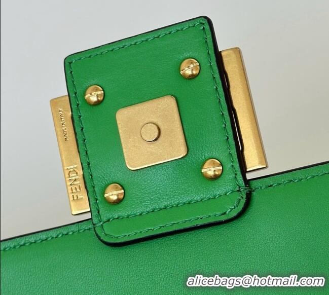 Famous Brand Fendi Baguette Medium Nappa Leather Bag 0135M Green 2025