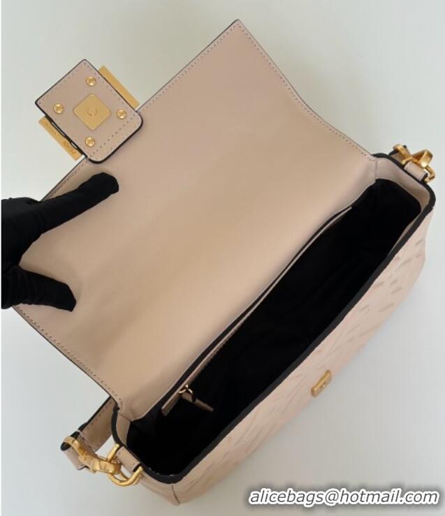 Big Discount Fendi Baguette Medium Nappa Leather Bag 0135M Nude Pink 2025