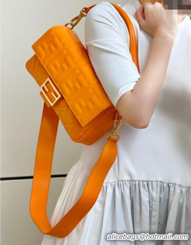 Trendy Design Fendi Baguette Medium Nappa Leather Bag 0135M Light Orange 2025