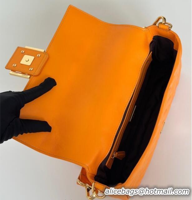 Trendy Design Fendi Baguette Medium Nappa Leather Bag 0135M Light Orange 2025