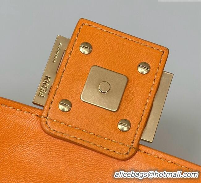 Trendy Design Fendi Baguette Medium Nappa Leather Bag 0135M Light Orange 2025