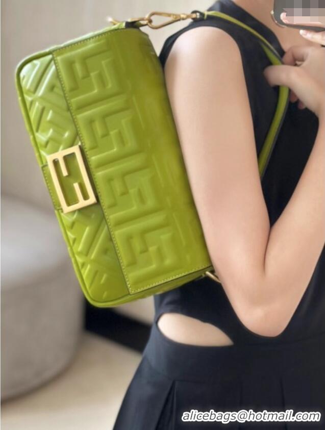 Inexpensive Fendi Baguette Medium Nappa Leather Bag 0135M Acid Green 2025