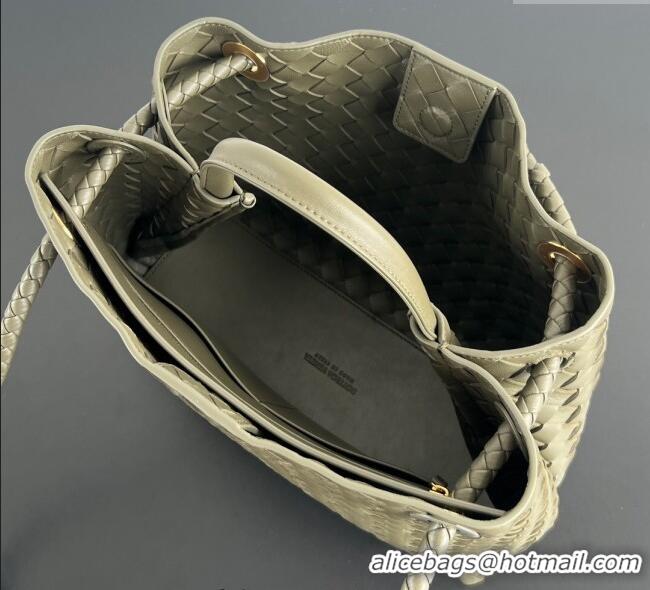 Grade Design Bottega Veneta Medium Andiamo Top Handle Bag in Intrecciato Leather 743572 Cypress Green 2025