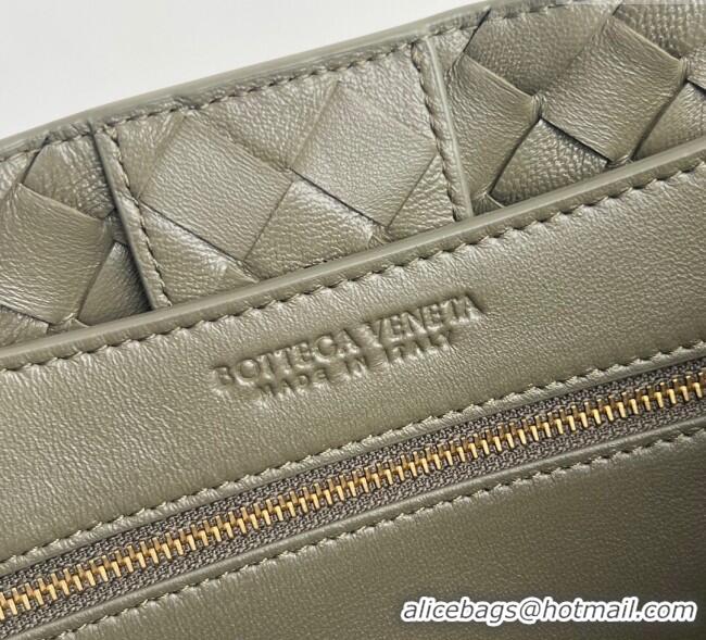 Grade Design Bottega Veneta Medium Andiamo Top Handle Bag in Intrecciato Leather 743572 Cypress Green 2025
