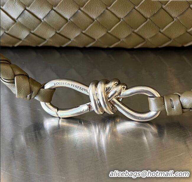 Traditional Specials Bottega Veneta Medium Andiamo Top Handle Bag in Intrecciato Leather 743572 Soil 2025