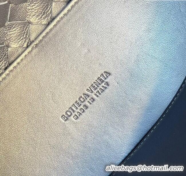 New Style Bottega Veneta Medium Andiamo Top Handle Bag in Intrecciato Leather 743572 Space/Silver 2025