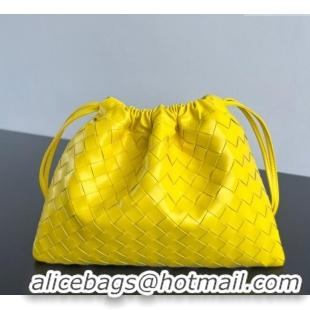 Pretty Style Bottega Veneta Medium Dustbag in Intrecciato Leather 796728 Sulfur Yellow 2025