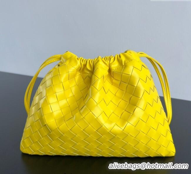 Pretty Style Bottega Veneta Medium Dustbag in Intrecciato Leather 796728 Sulfur Yellow 2025