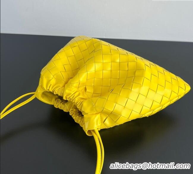 Pretty Style Bottega Veneta Medium Dustbag in Intrecciato Leather 796728 Sulfur Yellow 2025