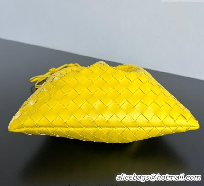 Pretty Style Bottega Veneta Medium Dustbag in Intrecciato Leather 796728 Sulfur Yellow 2025
