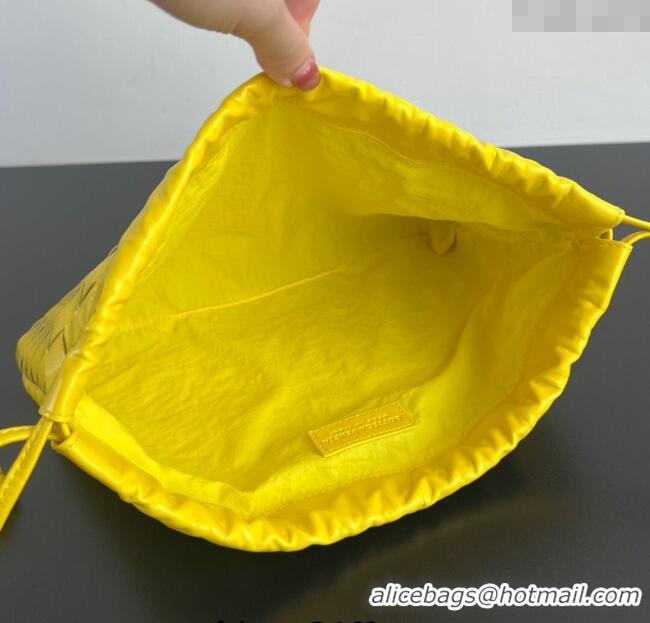 Pretty Style Bottega Veneta Medium Dustbag in Intrecciato Leather 796728 Sulfur Yellow 2025