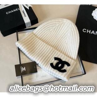 Luxury Classic Chanel Knit Hat with Maxi CC CH0909090 White 2025