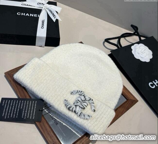 Luxury Discount Chanel Knit Hat with Maxi CC CH0909091 White 2025