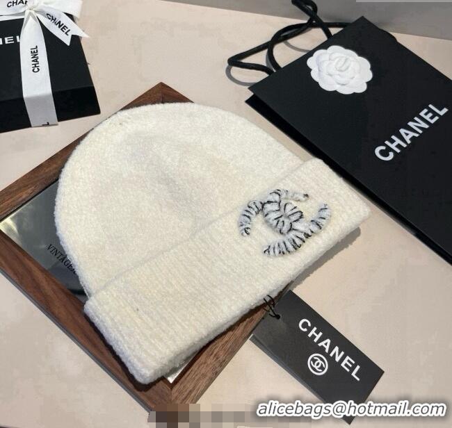 Luxury Discount Chanel Knit Hat with Maxi CC CH0909091 White 2025
