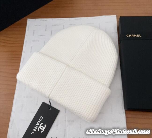 Well Crafted Chanel Knit Hat with Heart CH0909092 White 2025