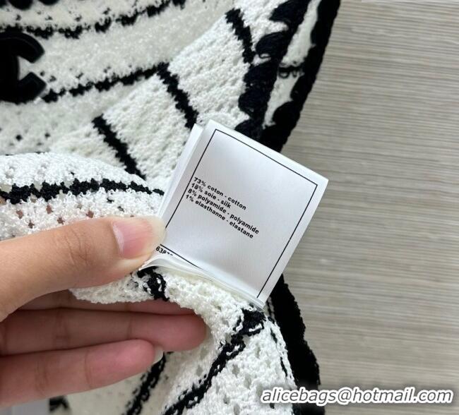 Newly Launched Chanel Knit Vest 061105 White 2025