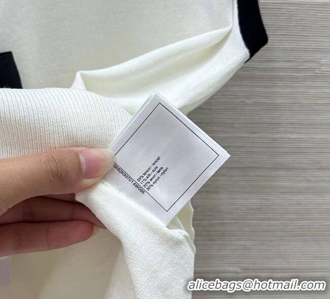 ​Market Sells Chanel Vest with Bow CH061112 White 2025