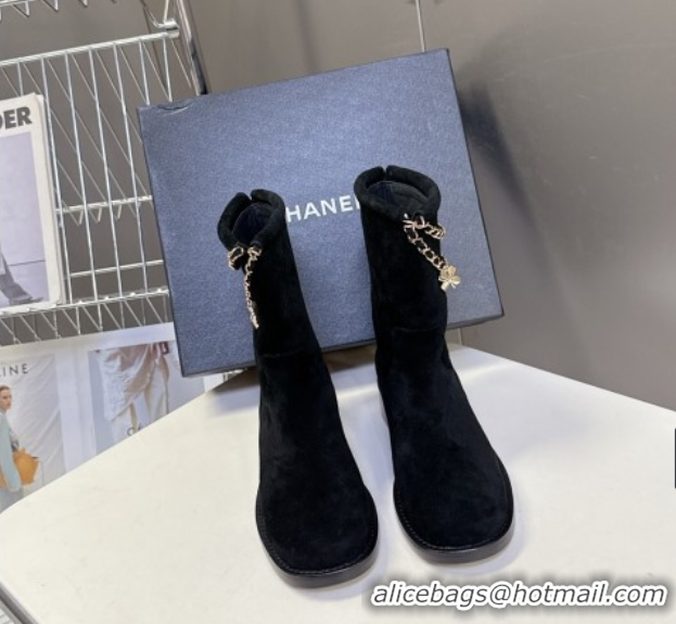 Durable Chanel Suede Flat Ankle Boots 3.5cm with Dropped Chain Black 0830006