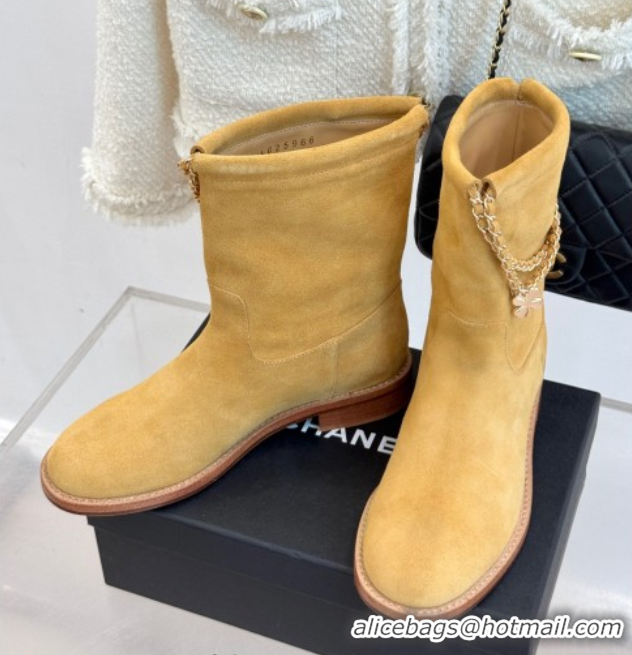 Perfect Chanel Suede Flat Ankle Boots 3.5cm with Dropped Chain Yellow CH083001 0830008