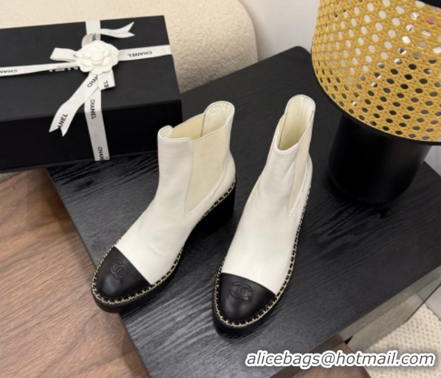 Shop Duplicate Chanel Calfskin Leather Heel Platform Ankle Boots with Chain White 2025 CH083005