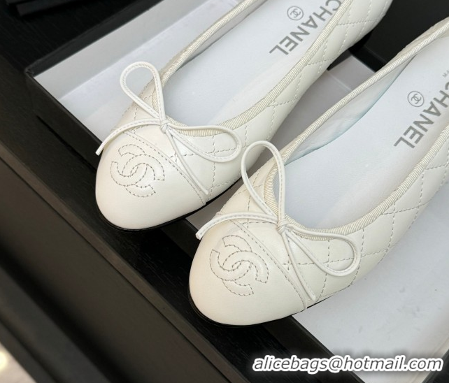 Popular Style Chanel Classic Quilted Lambskin Ballet Flats with Bow White 50901004