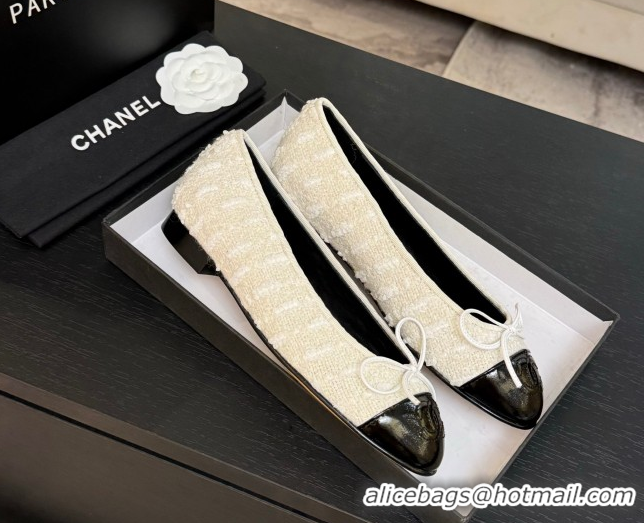 Luxurious Chanel Classic Tweed & Patent Calfskin Ballet Flats with Bow White/Black 50901010