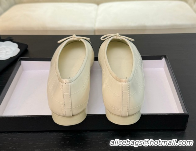 Pretty Style Chanel Classic Quilted CC Lambskin & Patent Calfskin Ballet Flats with Bow White 50901016