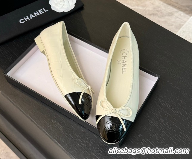 Pretty Style Chanel Classic Quilted CC Lambskin & Patent Calfskin Ballet Flats with Bow White 50901016