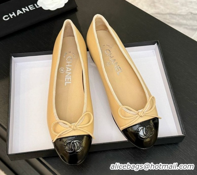 Shop Duplicate Chanel Classic Lambskin & Patent Calfskin Ballet Flats with Bow Beige 0901022