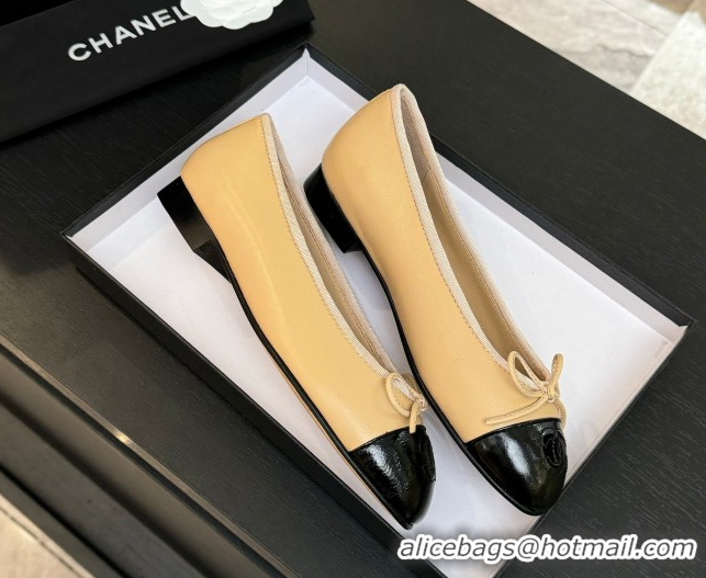 Shop Duplicate Chanel Classic Lambskin & Patent Calfskin Ballet Flats with Bow Beige 0901022