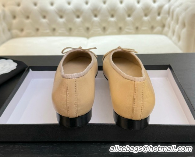 Shop Duplicate Chanel Classic Lambskin & Patent Calfskin Ballet Flats with Bow Beige 0901022