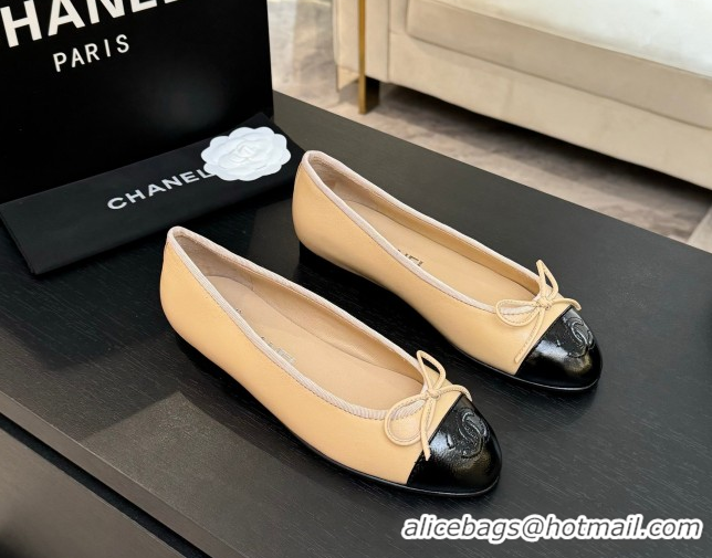 Shop Duplicate Chanel Classic Lambskin & Patent Calfskin Ballet Flats with Bow Beige 0901022