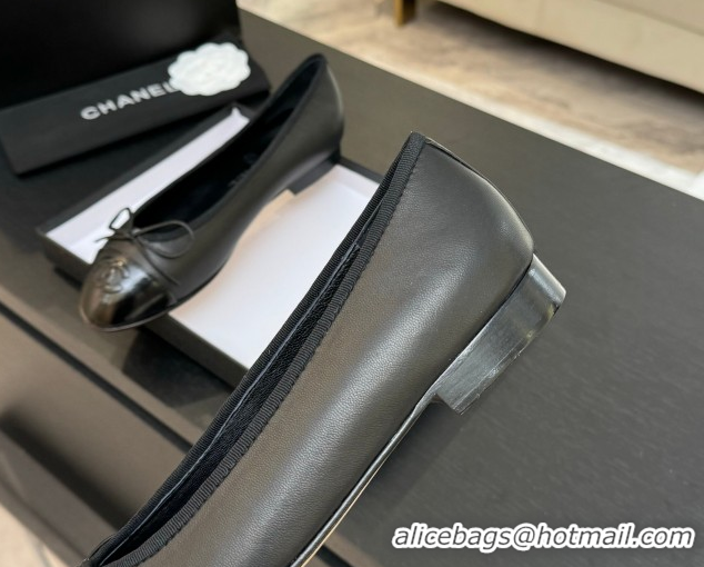 Low Cost Chanel Classic Lambskin & Patent Calfskin Ballet Flats with Bow Black 0901023