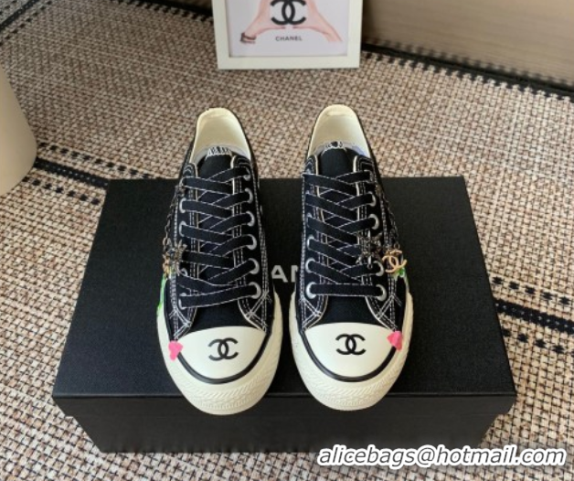 Big Discount Chanel Canvas Low top Sneakers with Chain and Print Black 2025 CH090103 0901049