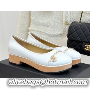 Best Product Chanel Lambskin & Wood-Like Loafers with Chain White 2025 CH090114
