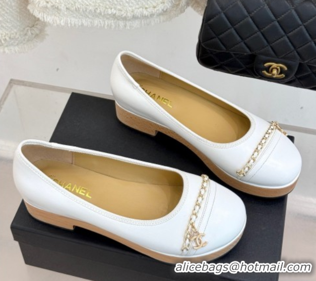 Best Product Chanel Lambskin & Wood-Like Loafers with Chain White 2025 CH090114