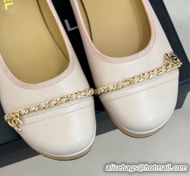 Good Product Chanel Lambskin & Wood-Like Loafers with Chain Pale Pink 2025 CH090114