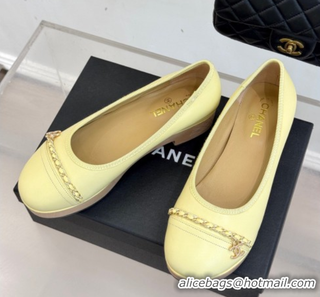 Luxurious Chanel Lambskin & Wood-Like Loafers with Chain Yellow 2025 CH090114