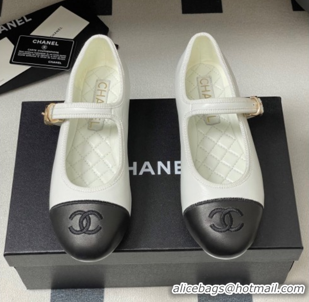 Sophisticated Chanel Lambskin Leather Mary Janes Flats Ballet G45503 White/Black