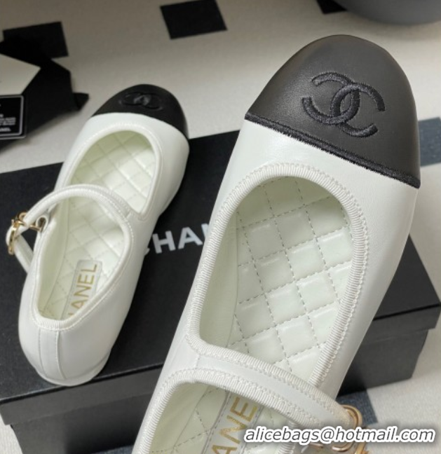 Sophisticated Chanel Lambskin Leather Mary Janes Flats Ballet G45503 White/Black
