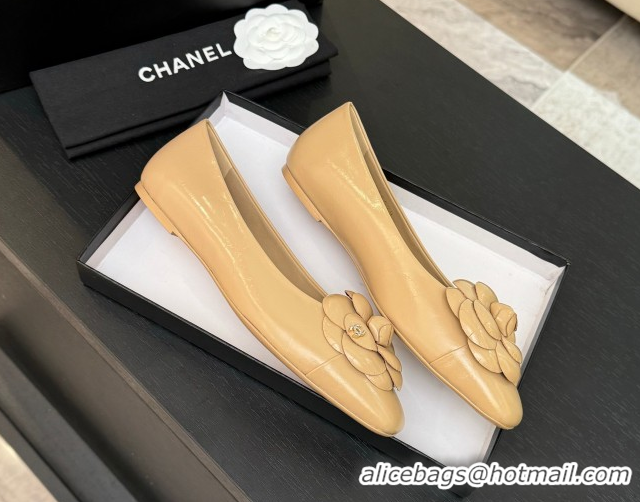 Hot Style Chanel Shiny Calfskin Ballet flats with Camellia Bloom Beige 2025 G46520