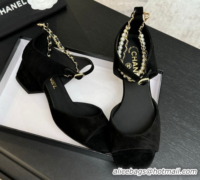 Shop Duplicate Chanel Suede Low Heel Sandals with Chain and Pearls Black 2025 G46658
