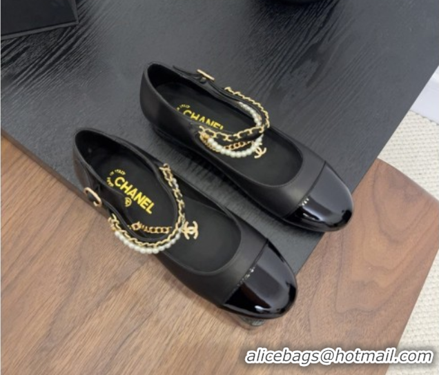 Luxurious Chanel Lambskin & Patent Calfskin Mary Janes Ballet Flats with Chain and Pearls Black 2025 G46718