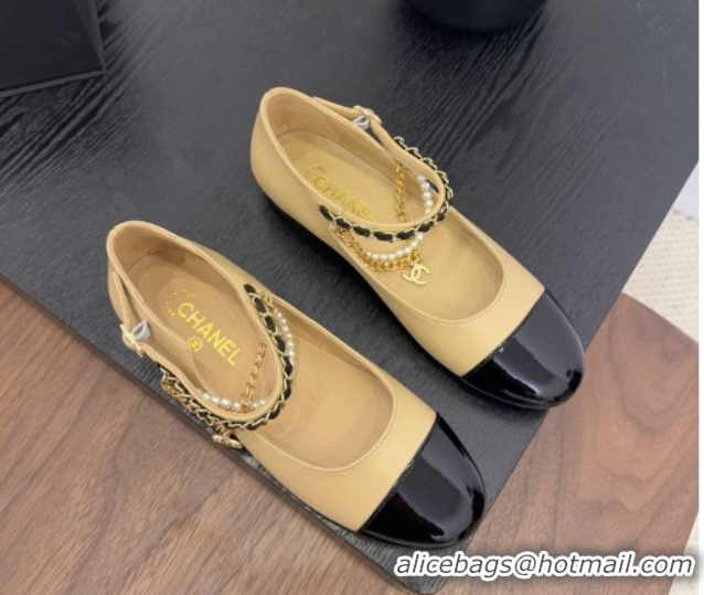 Cheap Price Chanel Lambskin & Patent Calfskin Mary Janes Ballet Flats with Chain and Pearls Beige 2025 G46718