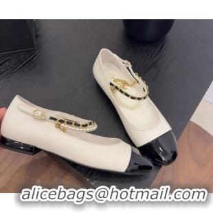 Popular Style Chanel Lambskin & Patent Calfskin Mary Janes Ballet Flats with Chain and Pearls White 2025 G46718