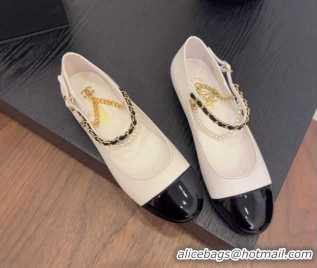 Popular Style Chanel Lambskin & Patent Calfskin Mary Janes Ballet Flats with Chain and Pearls White 2025 G46718