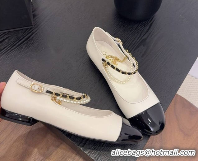 Popular Style Chanel Lambskin & Patent Calfskin Mary Janes Ballet Flats with Chain and Pearls White 2025 G46718